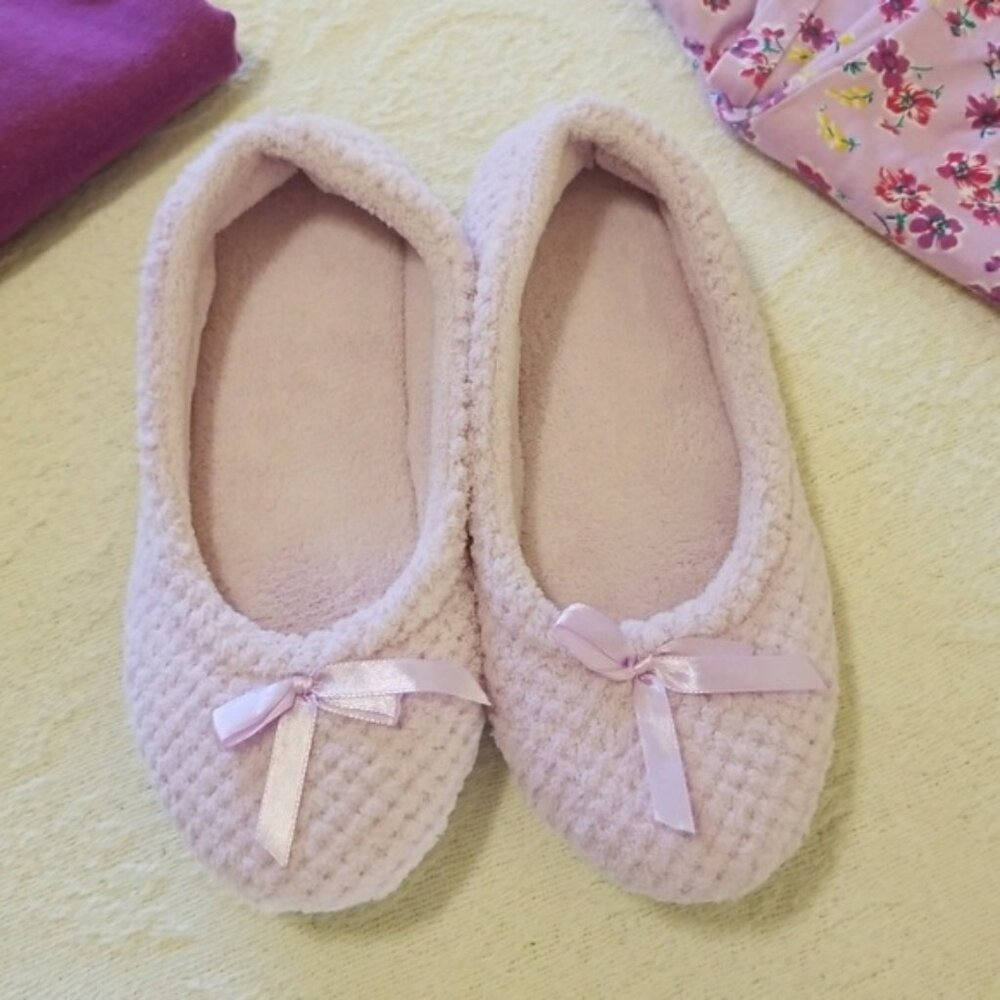 Soft, padded, no-slip, chenille ballet slippers size M 7/8 new